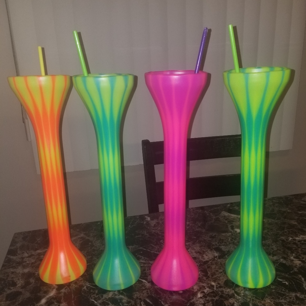 Very Tall Plastic Retro Party Cups with Straws